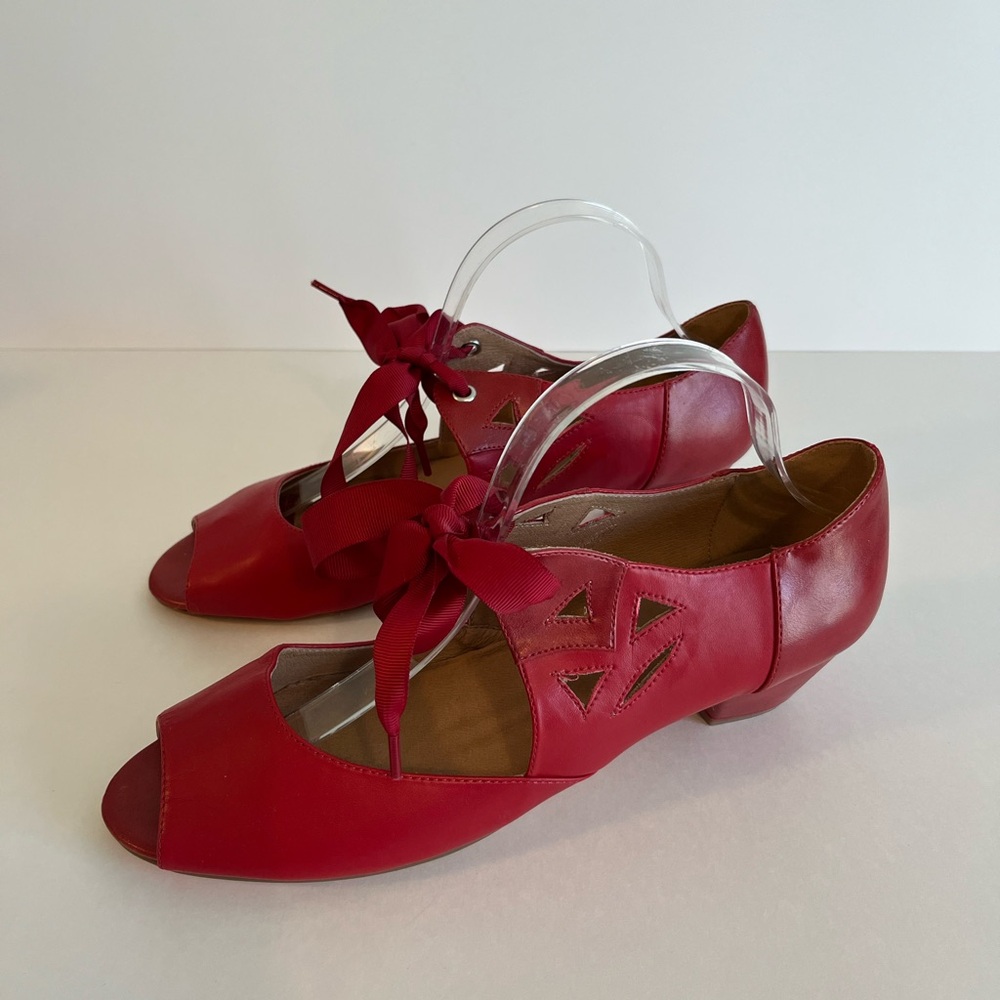 Chelsea Crew Red Sonia Mary Jane Size 42 Low Heel Peep Toe Shoes
